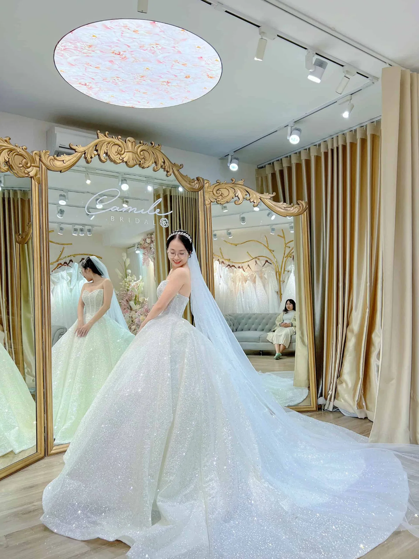 Thiết kế may đo váy cưới cô dâu Bùi Thu Trang (3)