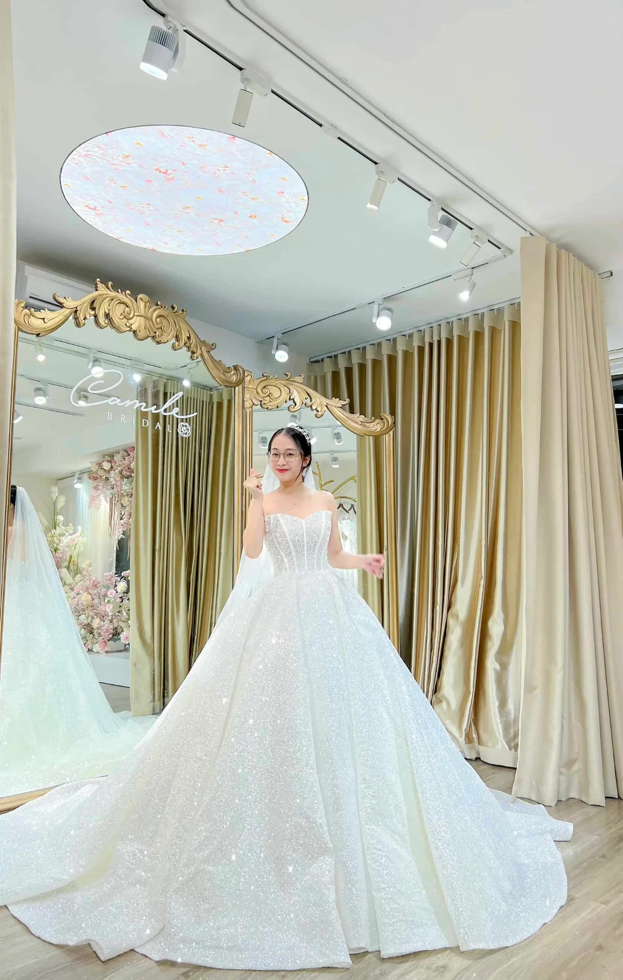 Thiết kế may đo váy cưới cô dâu Bùi Thu Trang (4)