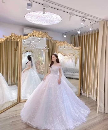 Thiết kế may đo váy cưới cô dâu Hoàng Anh