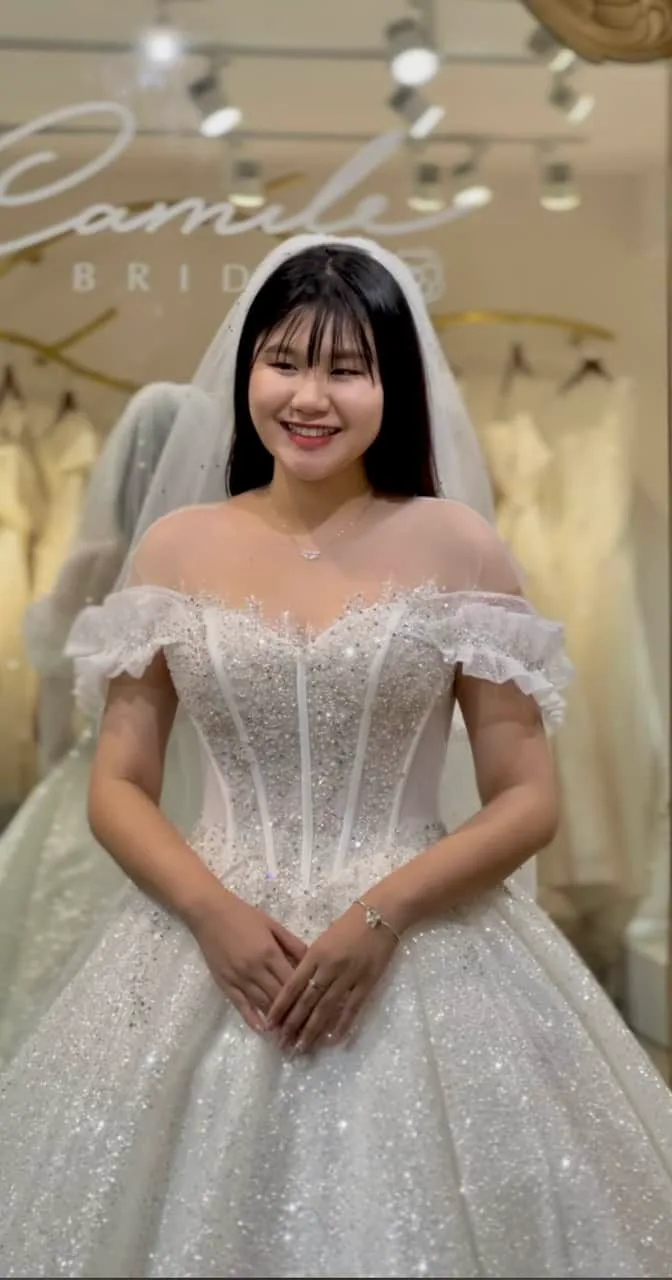 Thiết kế may đo váy cưới cô dâu Thanh Vy (4)