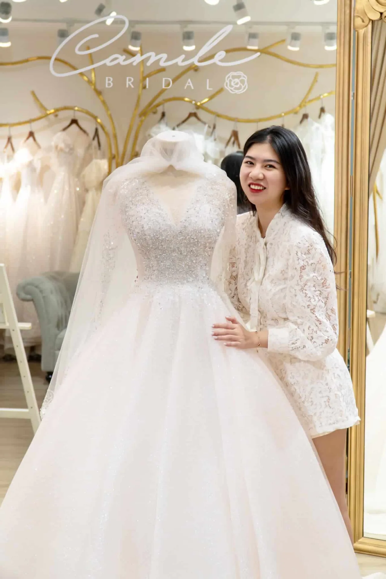 Thiết kế may đo váy cưới cô dâu Vân Vân (5)