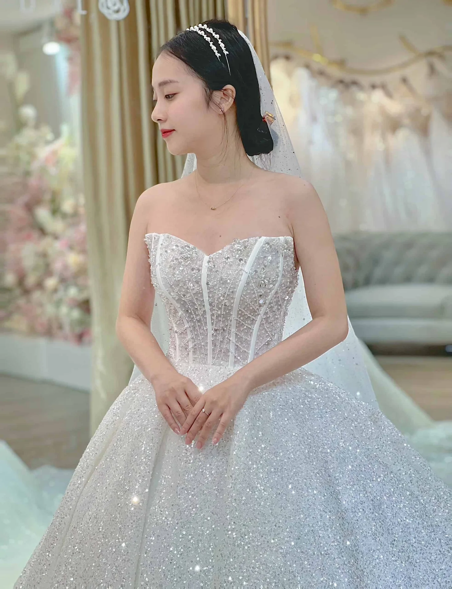 Thiết kế may đo váy cưới cô dâu Bùi Thu Trang (3)