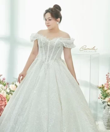 Sparkling Elegance: Sequin Crystal Wedding Dresses for Plus-Size Brides!