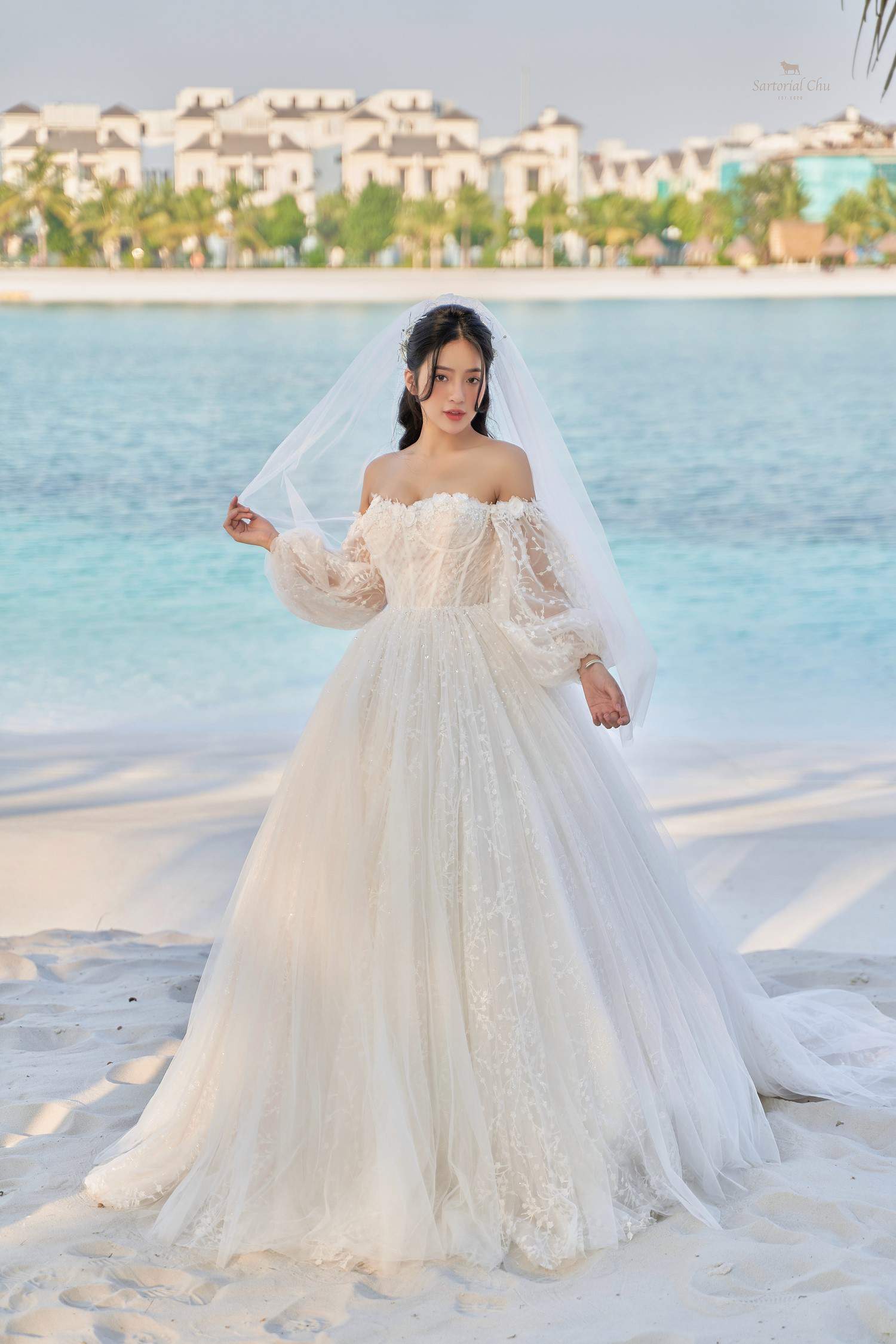 Váy cưới mùa đông tại Camile Bridal