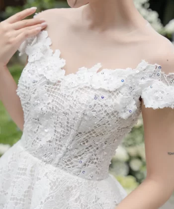 Minimalist Wedding Dresses - The Timeless Fashion Choice for the Modern Bride