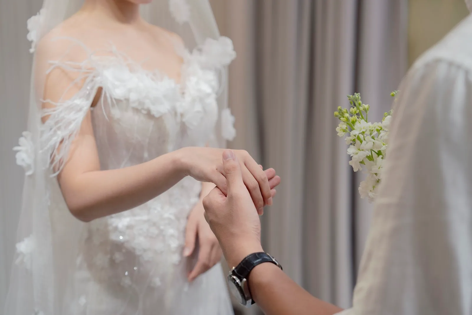 Tạo Vẻ Đẹp Nổi Bật với May Váy Cô Dâu TikToker Tạ Thanh Dung (9)