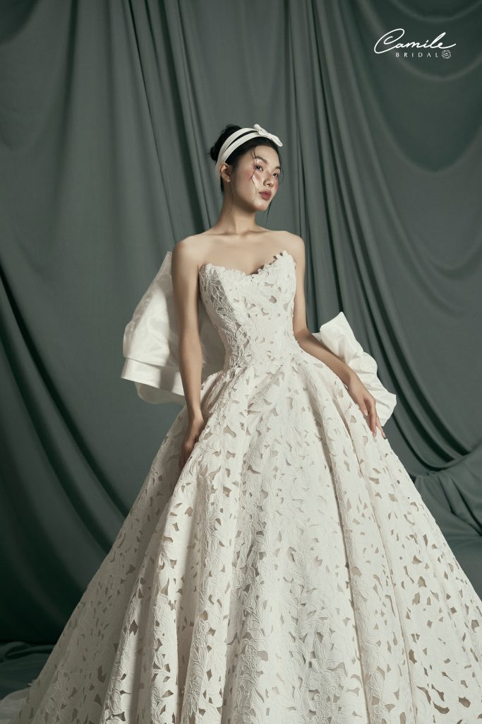 𝐀𝐋𝐈𝐂𝐈𝐀 𝐂𝐎𝐋𝐋𝐄𝐂𝐓𝐈𝐎𝐍: 𝐋𝐎𝐎𝐊 𝟒