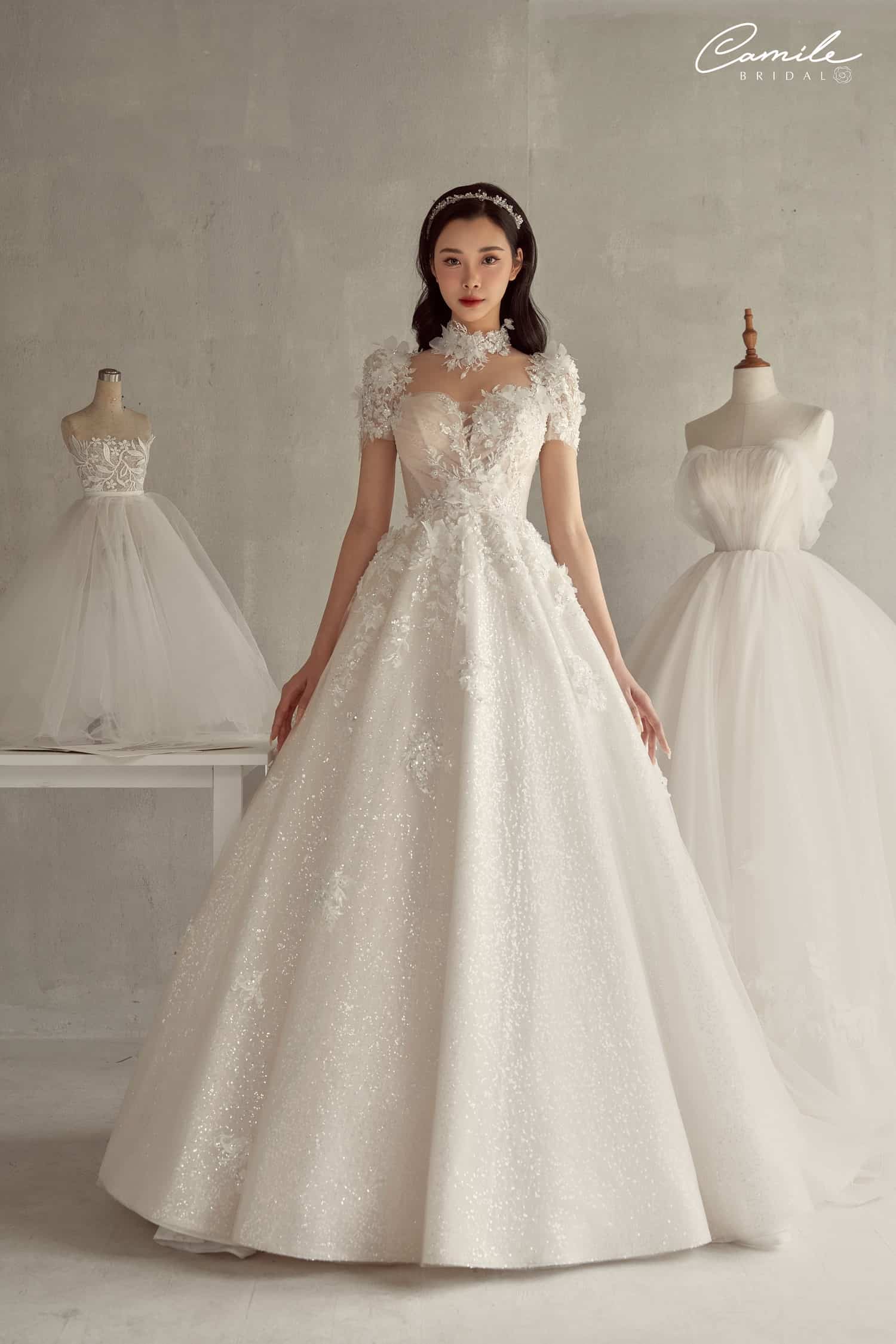 5 xu hướng thời trang áo cưới đẹp năm 2024 - Omni Bridal- Đơn vị cung cấp  dịch vụ cưới trọn gói chuyên nghiệp và uy tín.