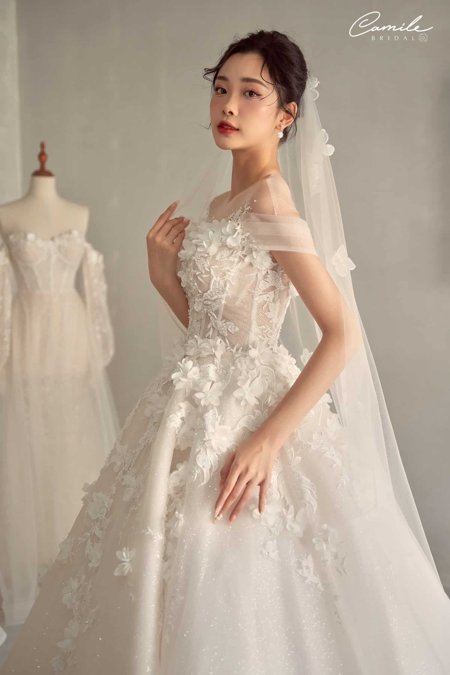Váy cưới tay dài kết hợp trễ vai xòe lớn (PDPL-BL13) – M.O.T Bridal – For  Love, For Life