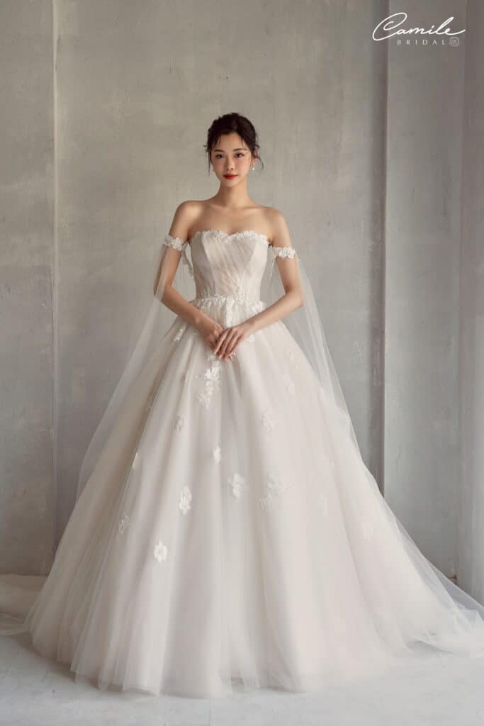 Kinh nghiệm mua váy cưới giá rẻ Hà Nội “đẹp mà chất” cho cô dâu