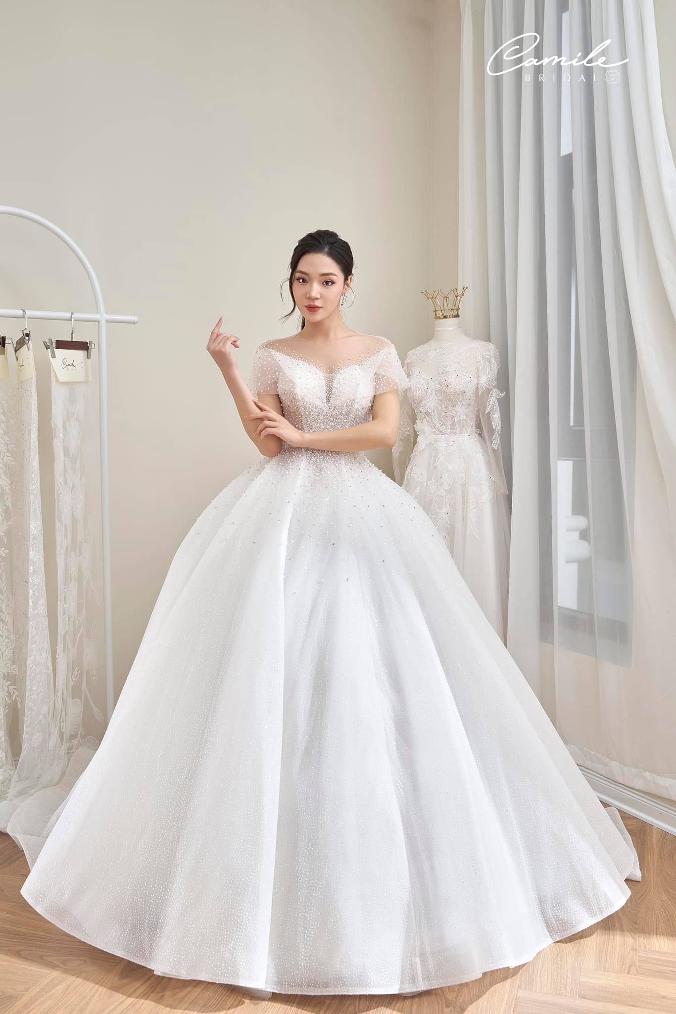 Top 100 mẫu thiết kế áo cưới tay dài đẹp nhất 2019 - CAMILE BRIDAL