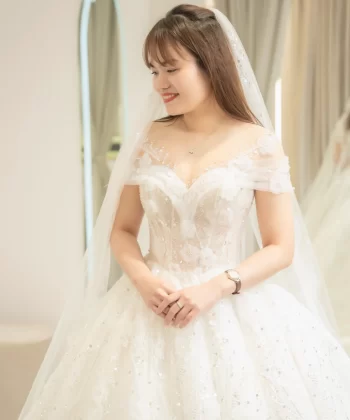 May váy cưới theo yêu cầu dành riêng cô dâu Hải Bính