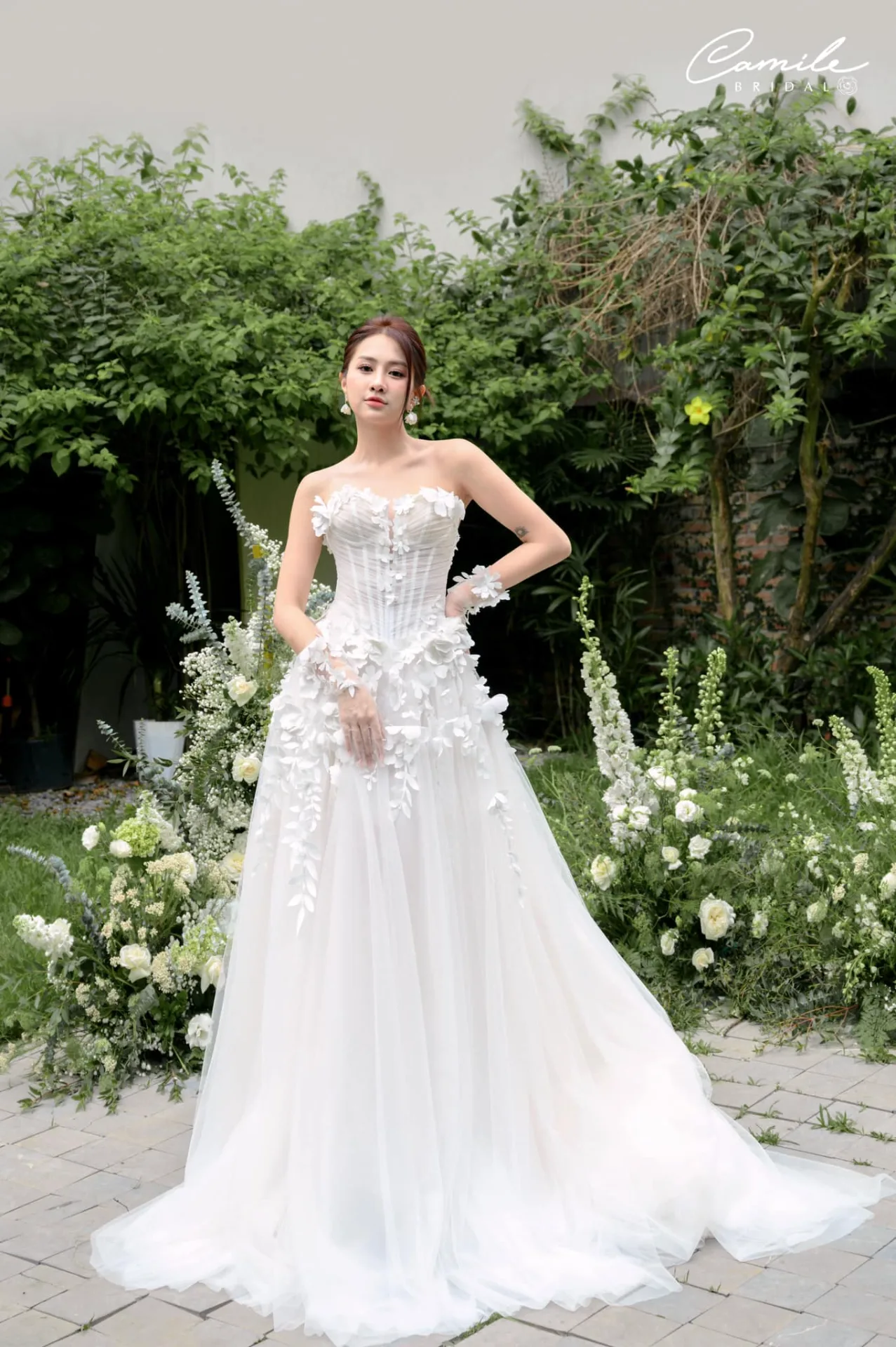 Look 07 của Bộ Sưu Tập Floral - Sự Tươi Mới Và Ngọt Ngào Cho Cô Dâu Hiện Đại (1)