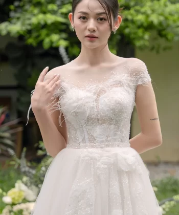 Look 13 Floral Collection - Thiết Kế Ngọt Ngào Dáng A Line Kết Hợp Giữa Các Chất Liệu Ren Cao Cấp