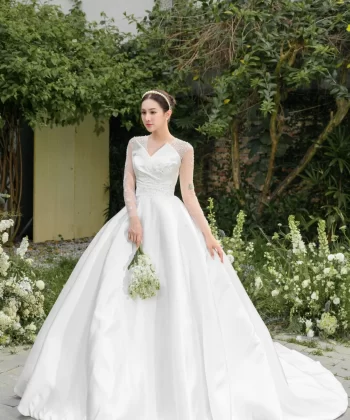 Look 17 of Floral Collection: Váy Cưới Dài Tay Ngọt Ngào Từ Camile Bridal