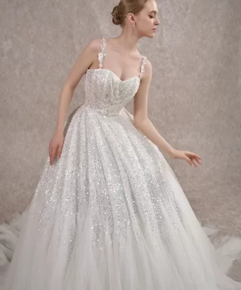 Look 10 trong Bộ Sưu Tập Scarlett Collection : Vẻ Đẹp Quyến Rũ Mang Đậm Chất Nữ Hoàng