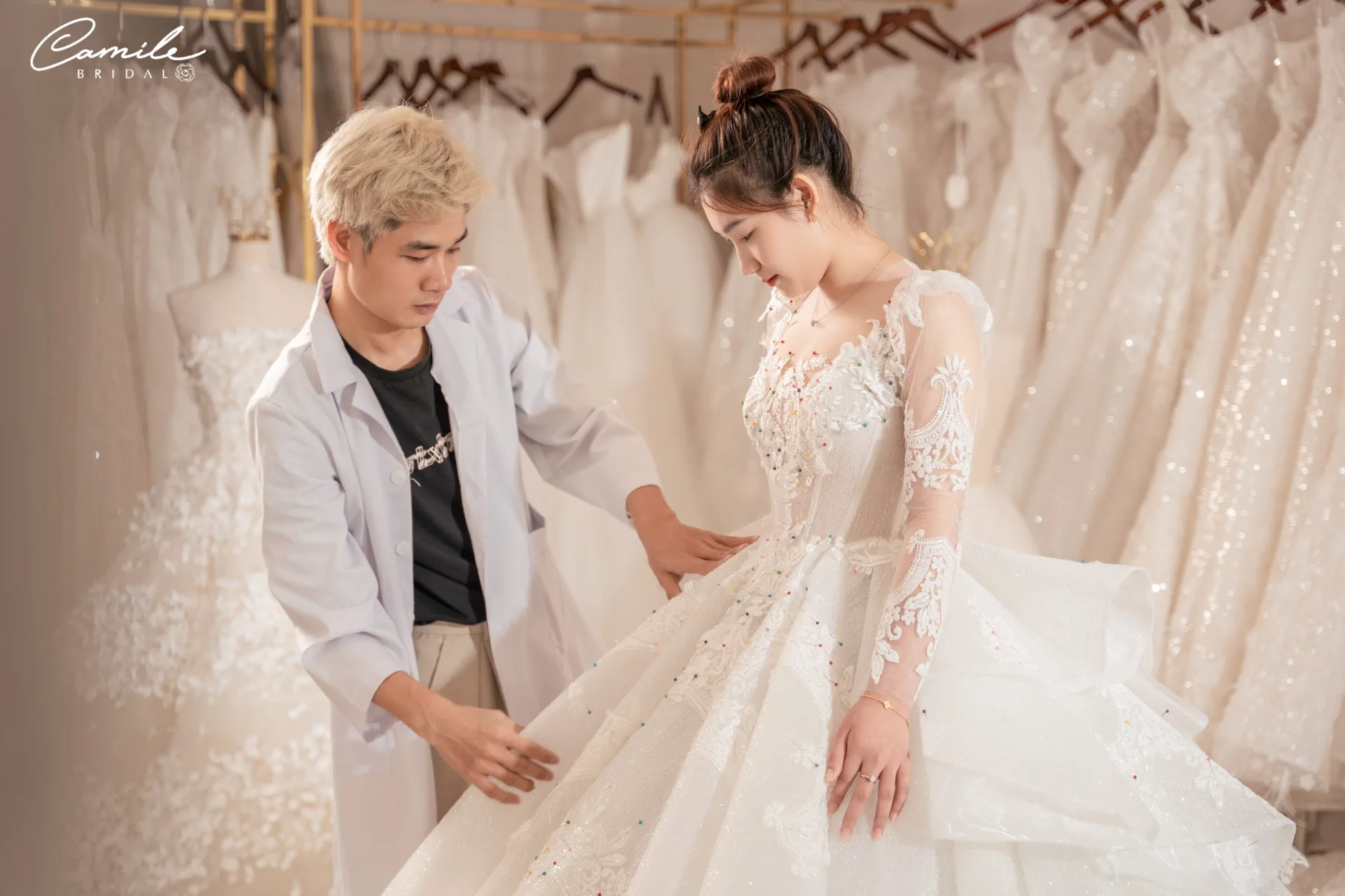 May đo thiết kế váy cưới độc quyền dành riêng cho cô dâu
