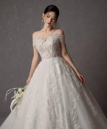 𝐋𝐨𝐨𝐤 𝟎𝟐 𝐨𝐟 𝐂𝐚𝐭𝐡𝐞𝐫𝐢𝐧𝐞 𝐂𝐨𝐥𝐥𝐞𝐜𝐭𝐢𝐨𝐧 - Váy Cưới Thanh Lịch Cho Cô Dâu Tỏa Sáng Ngày Trọng Đại