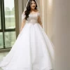 Look 4 of Bigsize - Váy cưới trễ vai dáng công chúa lấp lánh