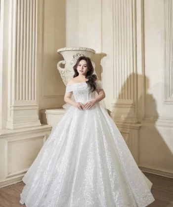 Look 1 of Bigsize - Váy cưới trễ vai đính kim sa lấp lánh