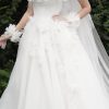 Look 25 of La Rosé Collection – Nhẹ Nhàng Như Ánh Nắng Mai, Kiêu Sa Tựa Giấc Mơ Cổ Tích