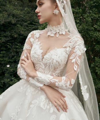 Look 14 of La Rosé Collection – Vẻ Đẹp Kinh Điển Mang Hơi Thở Thời Đại