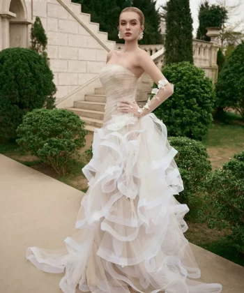 Look 18 of La Rosé Collection – Gợi Cảm, Thanh Lịch Và Cực Kỳ Thu Hút
