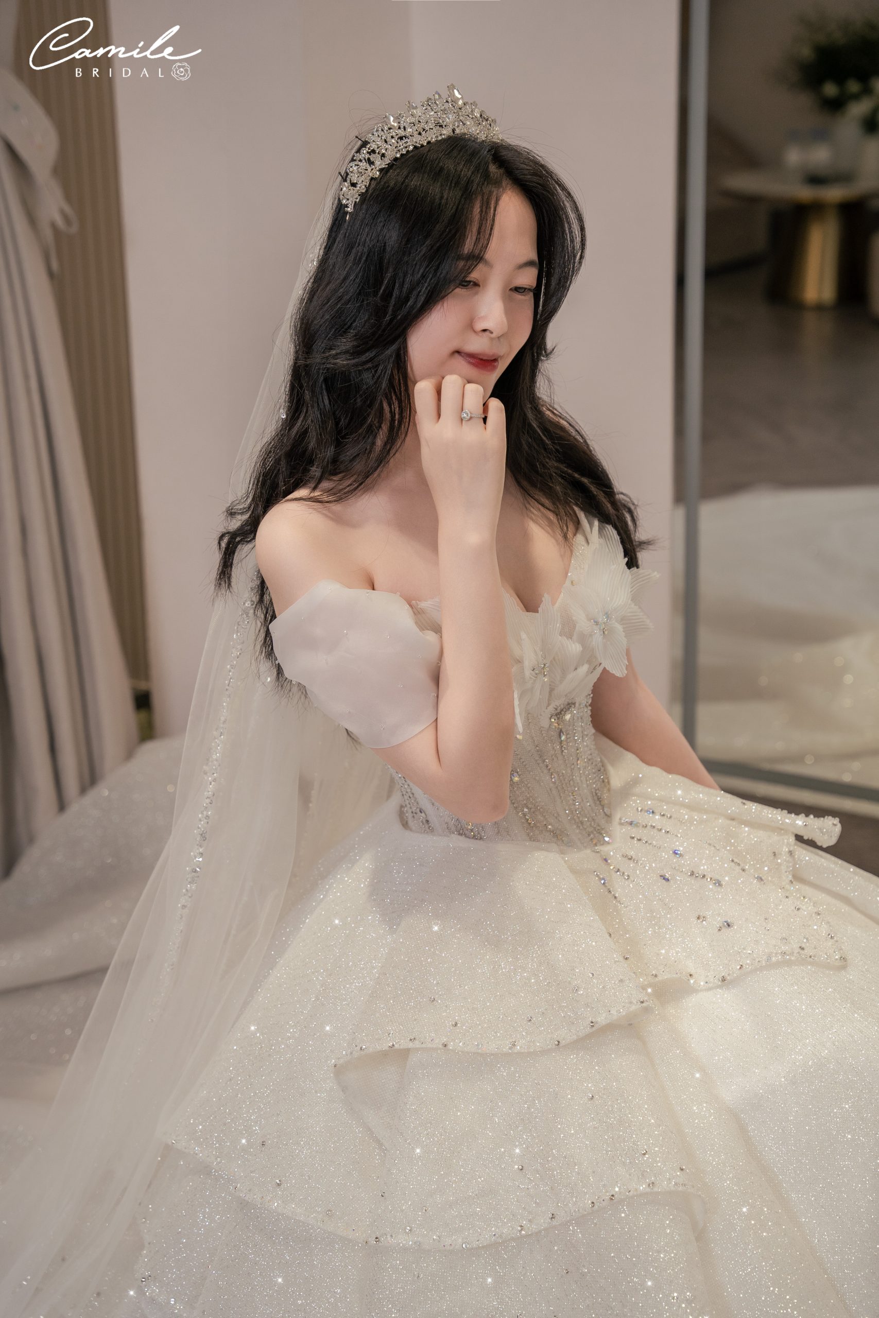 Thiết kế may đo váy cưới cho cô dâu Hà Linh 2025