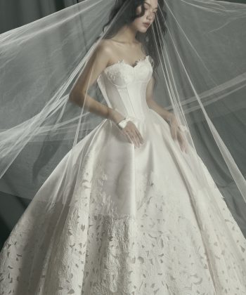 𝐀𝐋𝐈𝐂𝐈𝐀 𝐂𝐎𝐋𝐋𝐄𝐂𝐓𝐈𝐎𝐍: 𝐋𝐎𝐎𝐊 𝟖