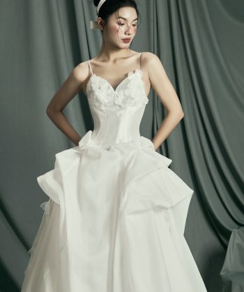 𝐀𝐋𝐈𝐂𝐈𝐀 𝐂𝐎𝐋𝐋𝐄𝐂𝐓𝐈𝐎𝐍: 𝐋𝐎𝐎𝐊 𝟏𝟗